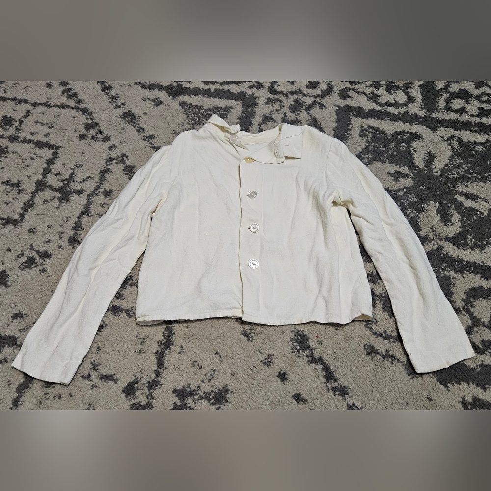 This vintage white flannel shirt from the 1970s is‎ a must-have for any handmade